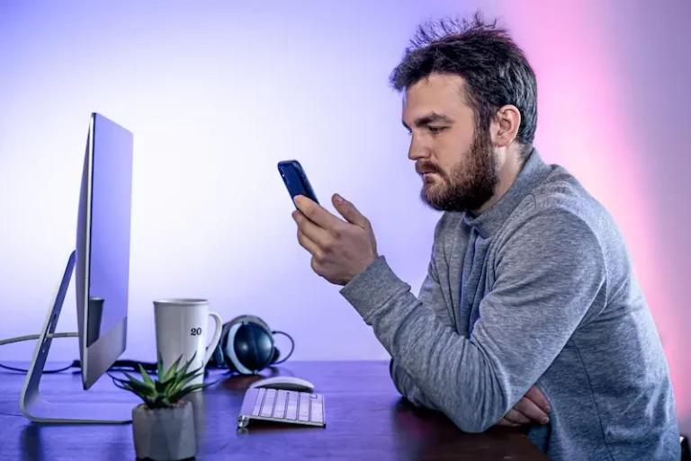 Écrans et fatigue oculaire : démêler le vrai du faux