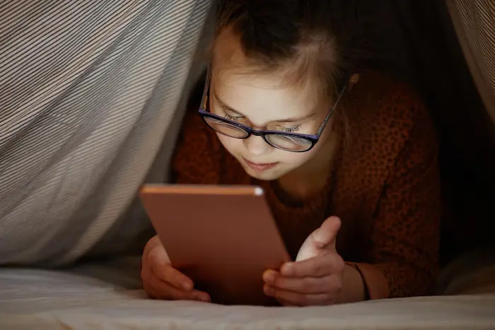 Myopie : pourquoi augmente-t-elle si vite chez les jeunes ?
